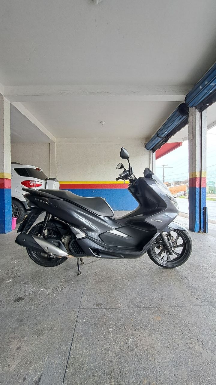 HONDA PCX 150 ABS LATERAL DIREITA